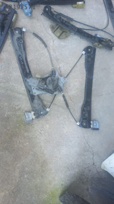 CHEVROLET CRUZE SAĞ ÖN CAM KRİKOSU.OTO ERKAN ÜNYE