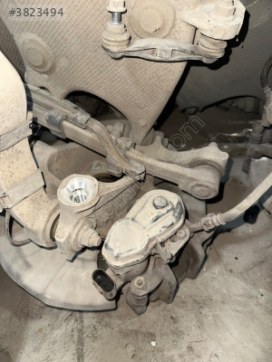 BMW F10 525 XDRİVER ARKA FREN MERKEZİ