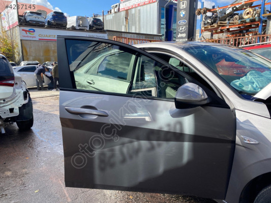 2021 Hyundai Elantra Sağ Ön Kapı