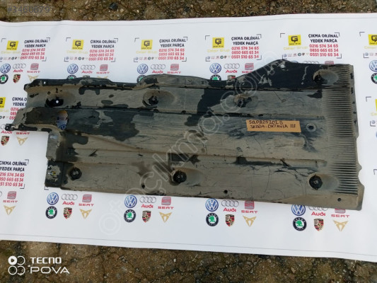 VOLKSWAGEN GOLF 7 TABAN ALT MUHAFAZA SAĞ OEM 5Q0825202S ÇIKMA SÖK