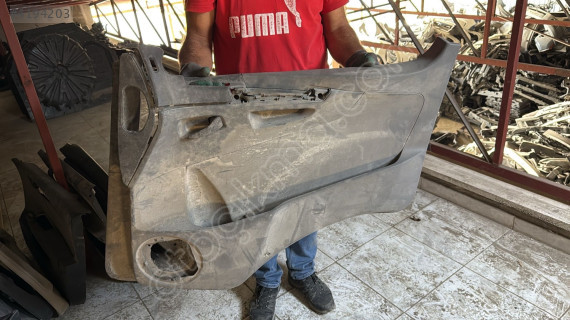 MERCEDES SPRİNTER ÇIKMA ORJİNAL SAĞ ÖN KAPI DÖŞEMESİ BDÇ