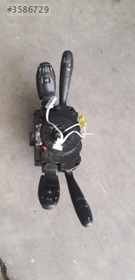 PEJO  301   ÇIKMA   FAR  SİLECEK  KOLU
