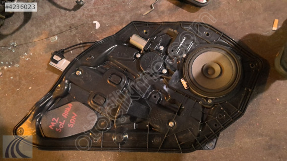 MAZDA 2 2010 ÇIKMA SOL ARKA CAM MOTORU