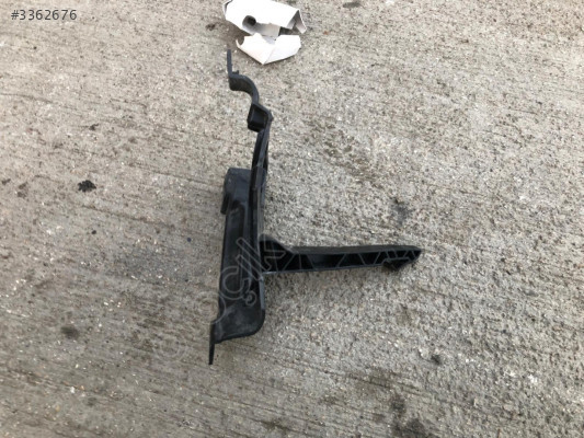 MERCEDES C SERİSİ W206 ÖN TAMPON IZGARA BRAKETİ 2068885900