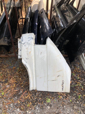 ÇIKMA VOLKSWAGEN TRANSPORTER T4 SOL ÖN ÇAMURLUK