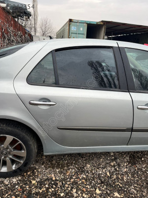 RENAULT LAGUNA 2 SAĞ ARKA KAPI DOLU MONTECAR 2