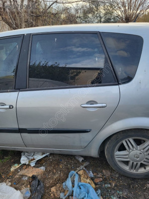 Scenic sol arka kapı orjinal hatasız