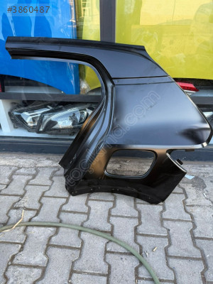 Volvo xc40 sol arka çamurluk