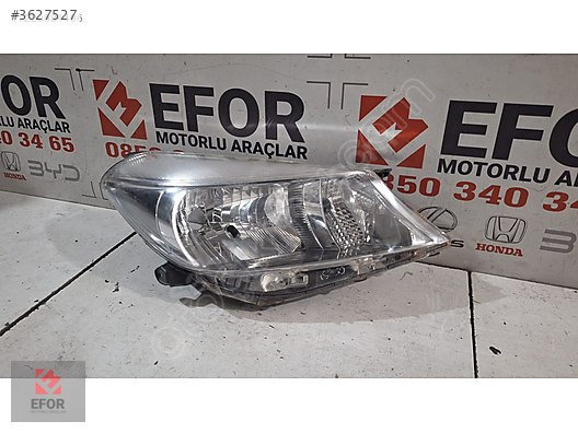 TOYOTA YARİS SAĞ FAR ÇIKMA ORİJİNAL PARÇA 2012-2013