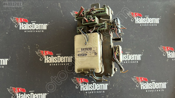 Honda Civic 1992-1995 sigorta kutusu 38600-SH4-P121-M2
