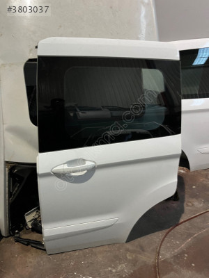 Ford Courier sol arka kapı dolu çıkma orijinal