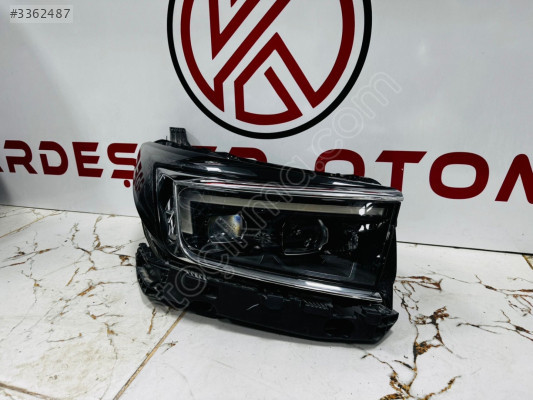 Opel grandland x sağ ön far (cam çatlak)