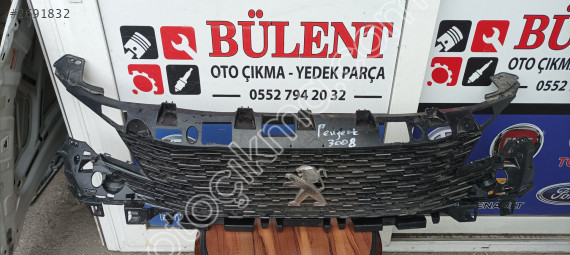 Peugeot 3008 ön panjur orijinal çıkma