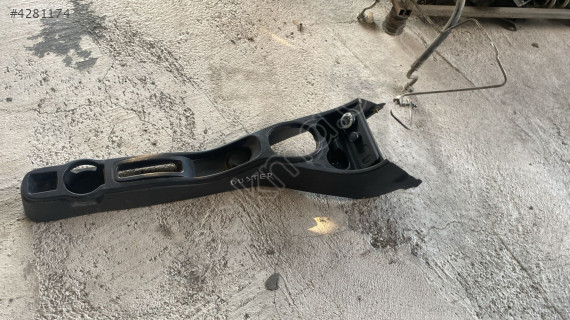 DACİA DUSTER ORTA KONSOL OTO FEDAİ