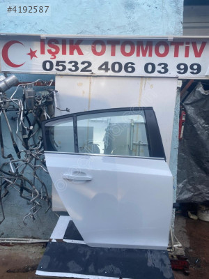 chevrolet cruze hb sağ arka kapı çıkma orjinal hatasız