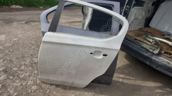 Opel Corsa E Çıkma Sol Arka Kapılar-Orjinal Yedek Parçalar