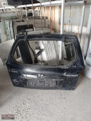HYUNDAİ TUCSON BAGAJ KAPAĞI OTO FEDAİ