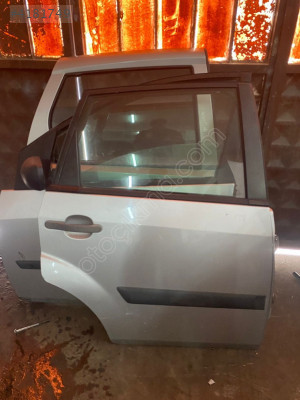 Fiesta Sağ Arka Kapı - Ford Çıkma Parça | Mert Oto
