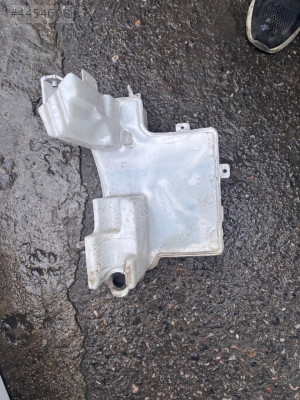 Focus silecek su bidonu