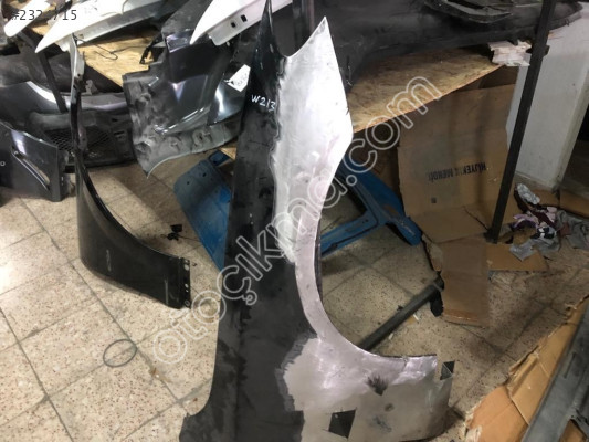 MERCEDES E SERİ W213 SAĞ ÖN ÇAMURLUK
