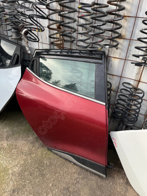 RENAULT CLİO 4 SAĞ ARKA KAPI