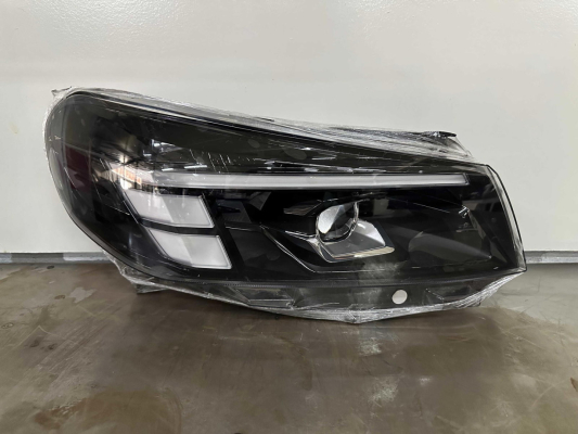 OPEL ZAFİRA SAĞ ÖN FAR