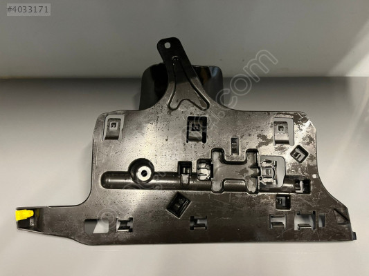 VELAR L560 ARKA TAMPON BRAKETİ SOL ORJİNAL