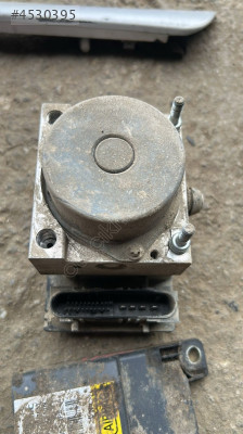 Renault symbol 1.5 gösterge abs beyni