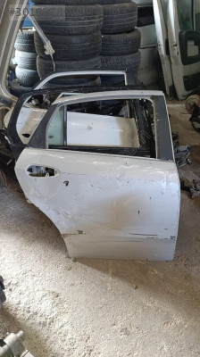FİAT LİNEA SAĞ ARKA KAPI ORJİNAL ÇIKMA