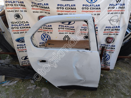 Renault Clio joy sağ arka kapı Orjinal beyaz ğöçük hasarlı
