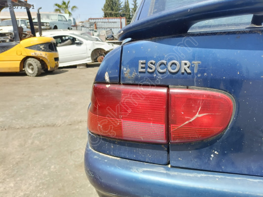 Ford escort hacbak sol arka stop