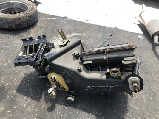 RENAULT SCENİC 1 KALORİFER KAZANI