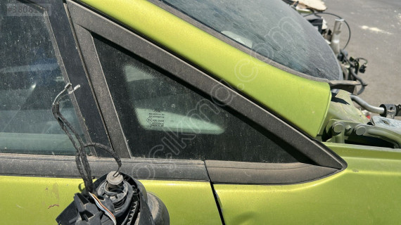 2010-2015 FORD FİESTA SAĞ ÖN KELEBEK CAMI ORJ ÇIKMA