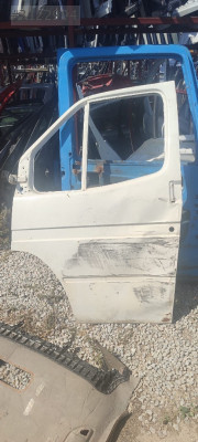 ford transit çıkma sol ön kapı az hasarlı