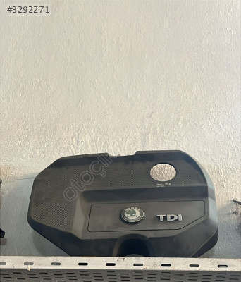 GOLF 4 ORJİNAL ÇIKMA MOTOR ÜST KAPAĞI