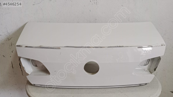 Passat B7 bagaj kapagi