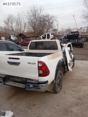 Toyota Hilux arka tampon