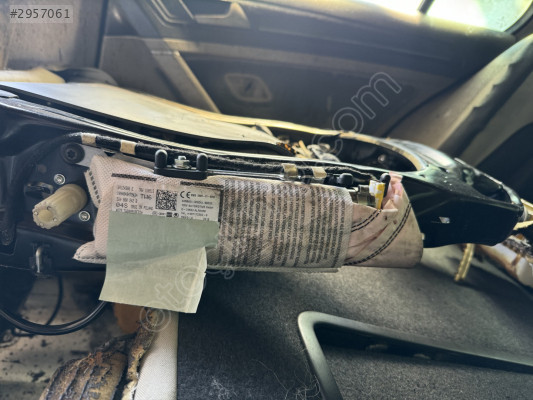 ÇIKMA SAĞ KOLTUK AİRBAG VW GOLF 7 SEAT LEON AUDİ A3 5G0880242B