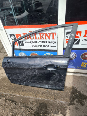 Ford Fiesta sol ön kapı orijinal çıkma