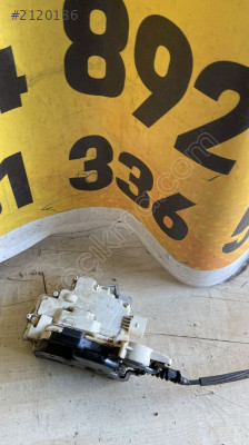 Audi A3 sol arka kapı kilidi A046879