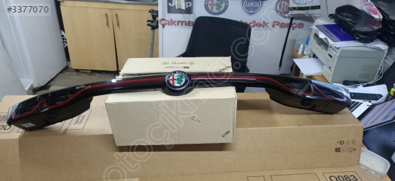 Alfa Romeo Tonale bagaj stop lambası