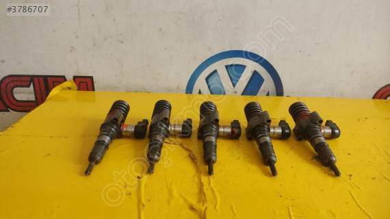 VOLKSWAGEN PASSAT GOLF 2.0 TDİ ENJEKTÖR TAKIMI 03G130073S