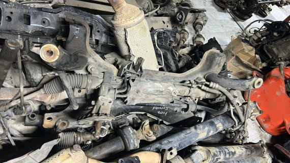 2011-2015 FORD FOCUS ÇIKMA ORJİNAL MOTOR TRAVERSİ