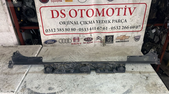 2010-2012 LAND ROVER ARKA TAMPON İÇ BRAKETİ