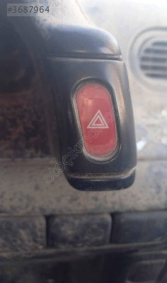 Nissan Vanette Dörtlü Flaşör Düğmesi