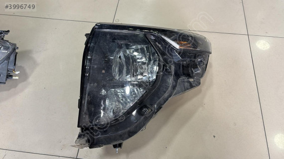 FORD TOURNEO COURİER 2024-2025 SOL ÖN FAR R2X613W030CE