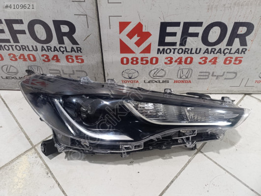 TOYOTA COROLLA CROSS SAĞ FAR ÇIKMA ORİJİNAL PARÇA