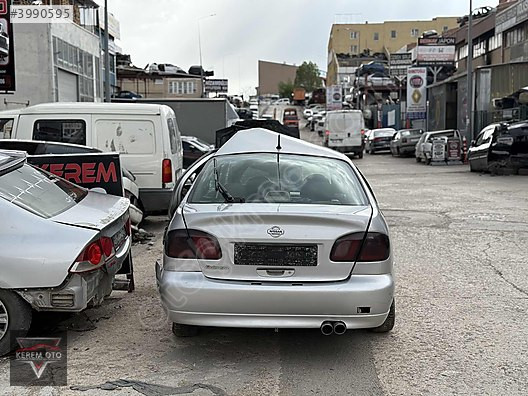 Nissan Primera Güneşlik