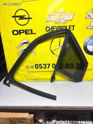 C3 egirgros sag ön kelebek camı