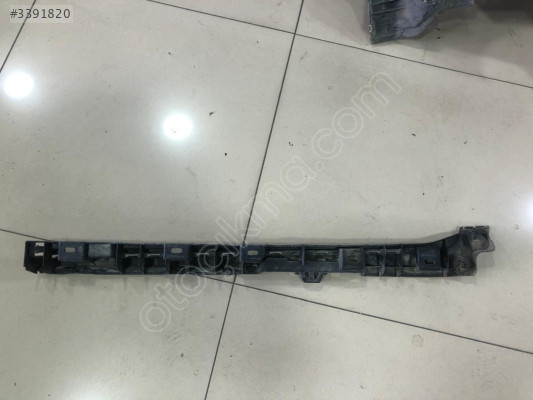 BMW 5 SERİSİ F10 SAĞ MARŞPİYEL BRAKETİ 51777204022